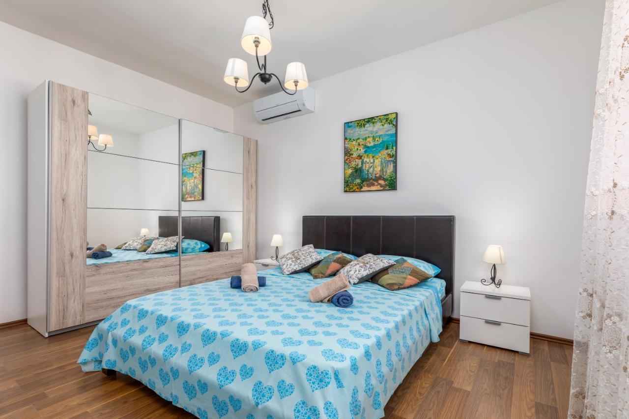 Apartman Vera Pula Exterior photo