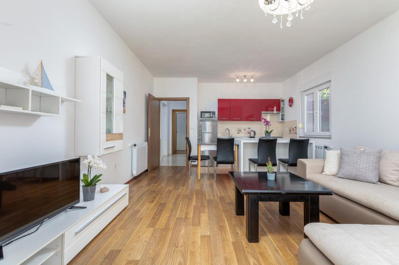 Apartman Vera Pula Exterior photo